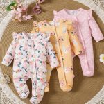 baby sleepsuit