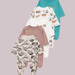 baby sleepsuit