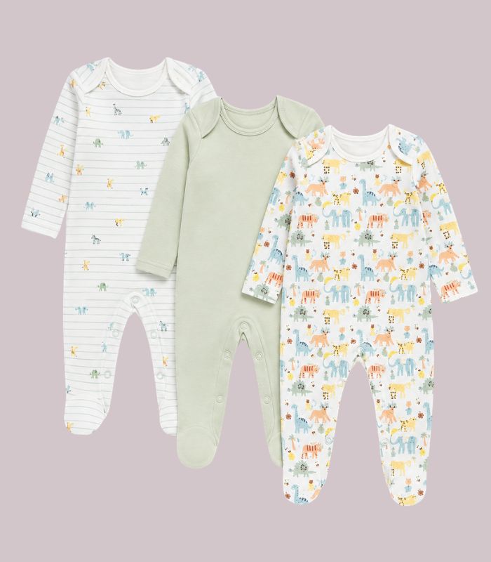 baby sleepsuit